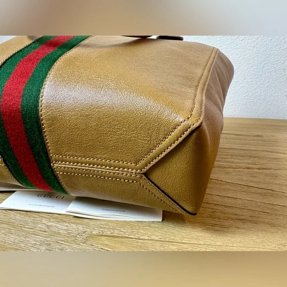 SOLD-GUCCI Dahlia Marmont Sherry line Medium Dahlia tote Beige/Tan - Picture 3 of 16